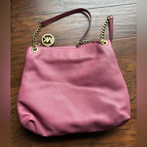 Michael Kors Mauve Jet Set Large Leather Tote with Gold Chain Strap - Picture 11 of 11